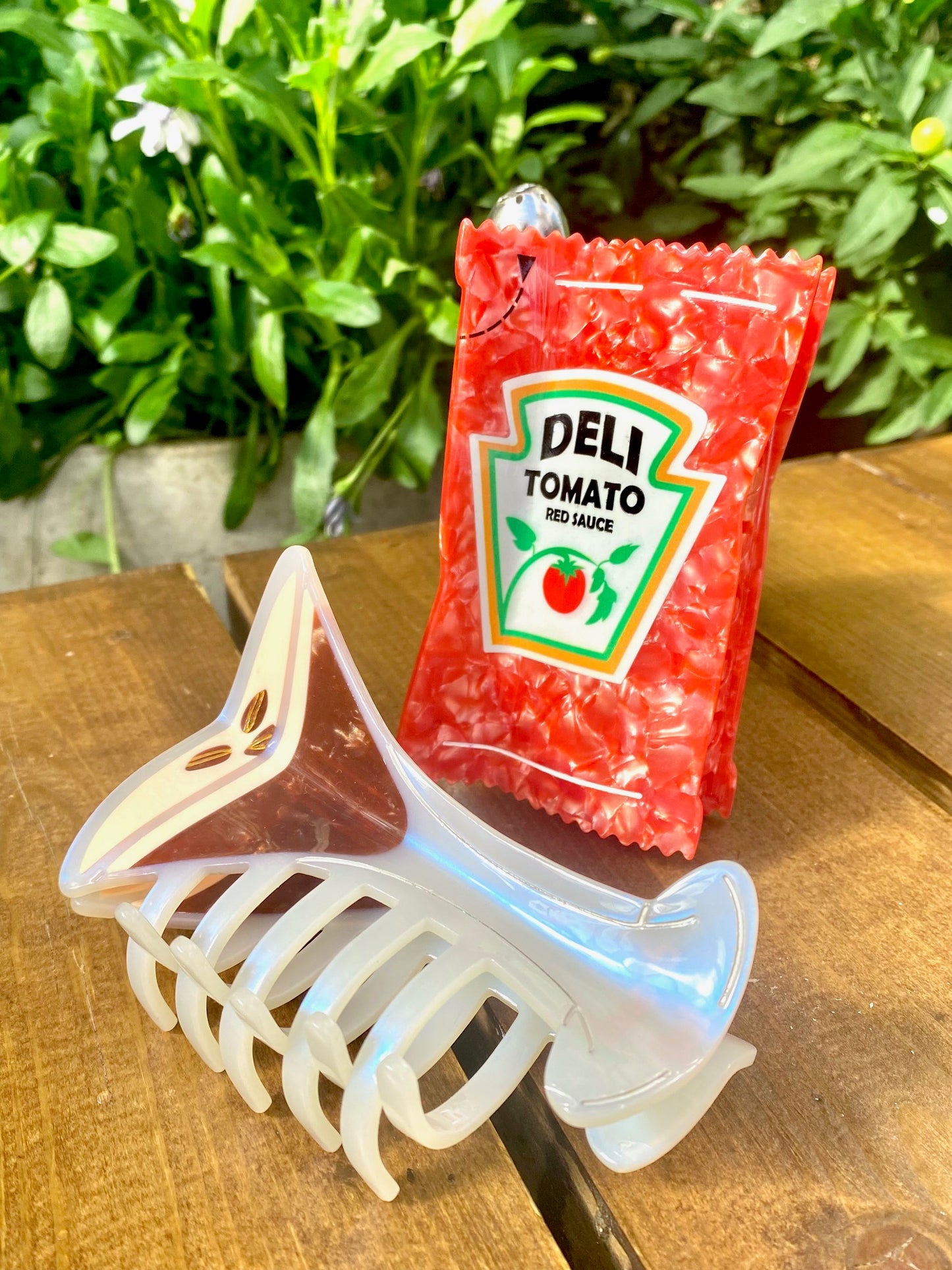 tomato red sauce ketchup packet hair claw