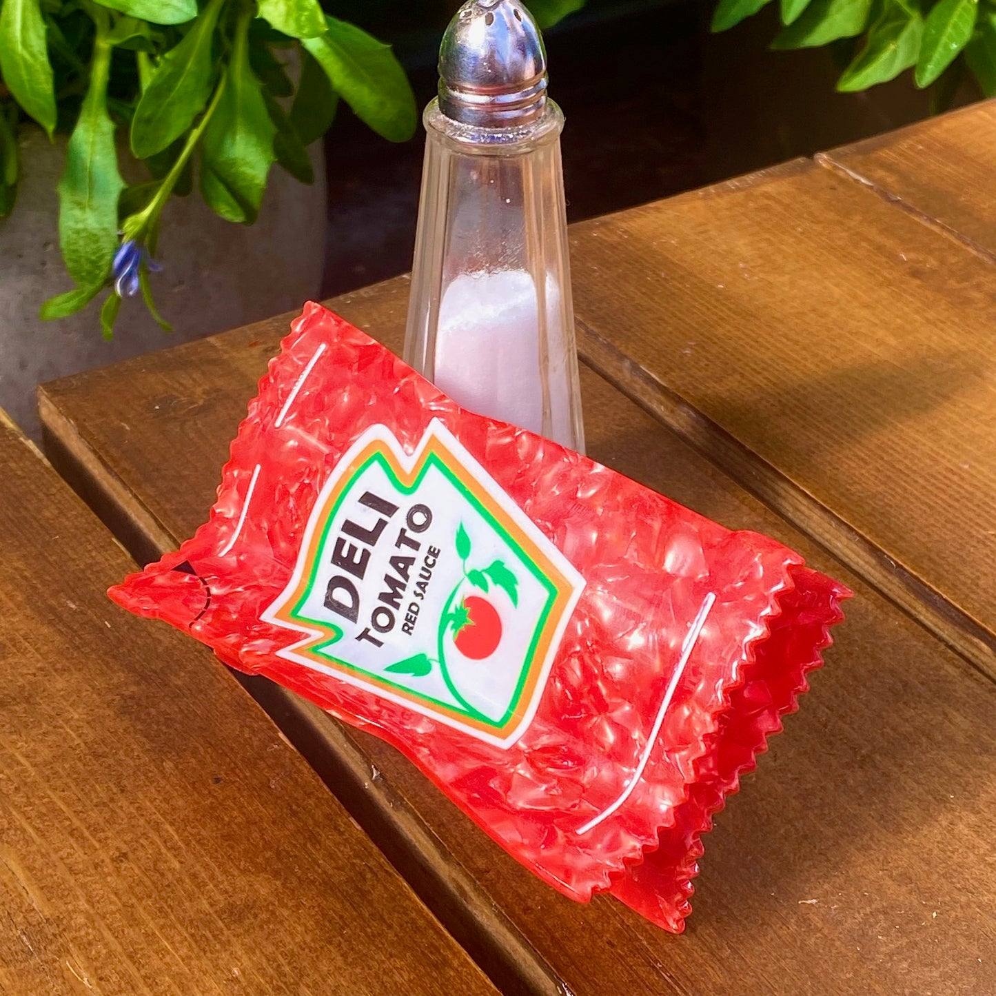 tomato red sauce ketchup packet hair claw